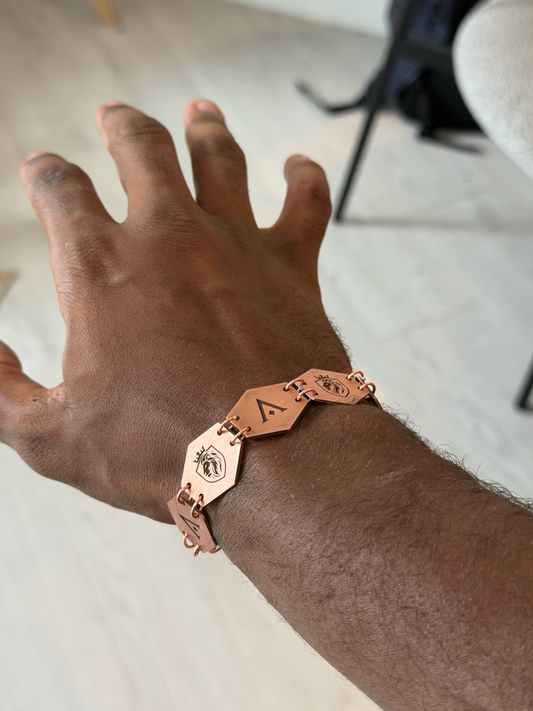 auctori × AlphaSetters hex link bracelet worn on the wrist